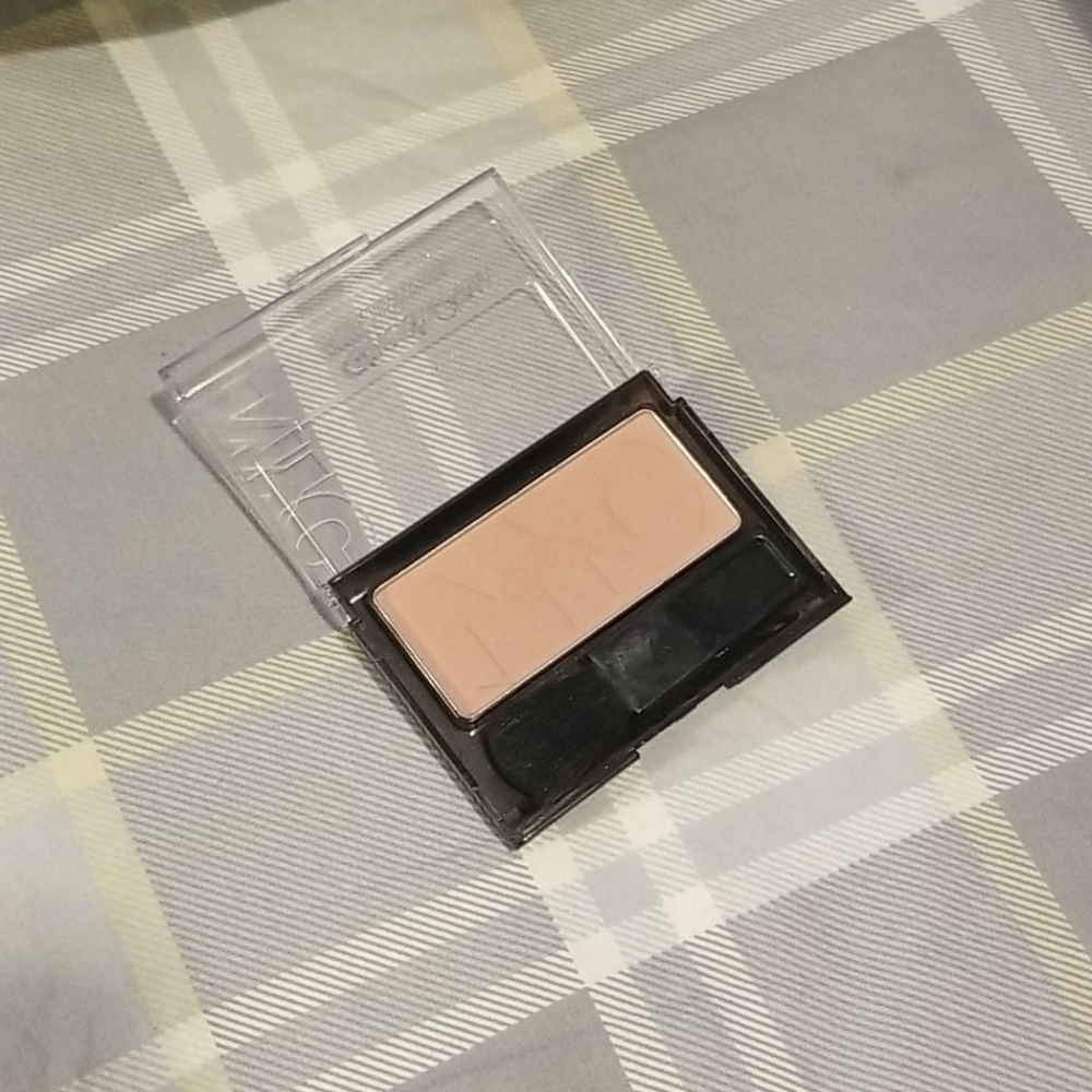 New York Colors Blush in West Side Wine